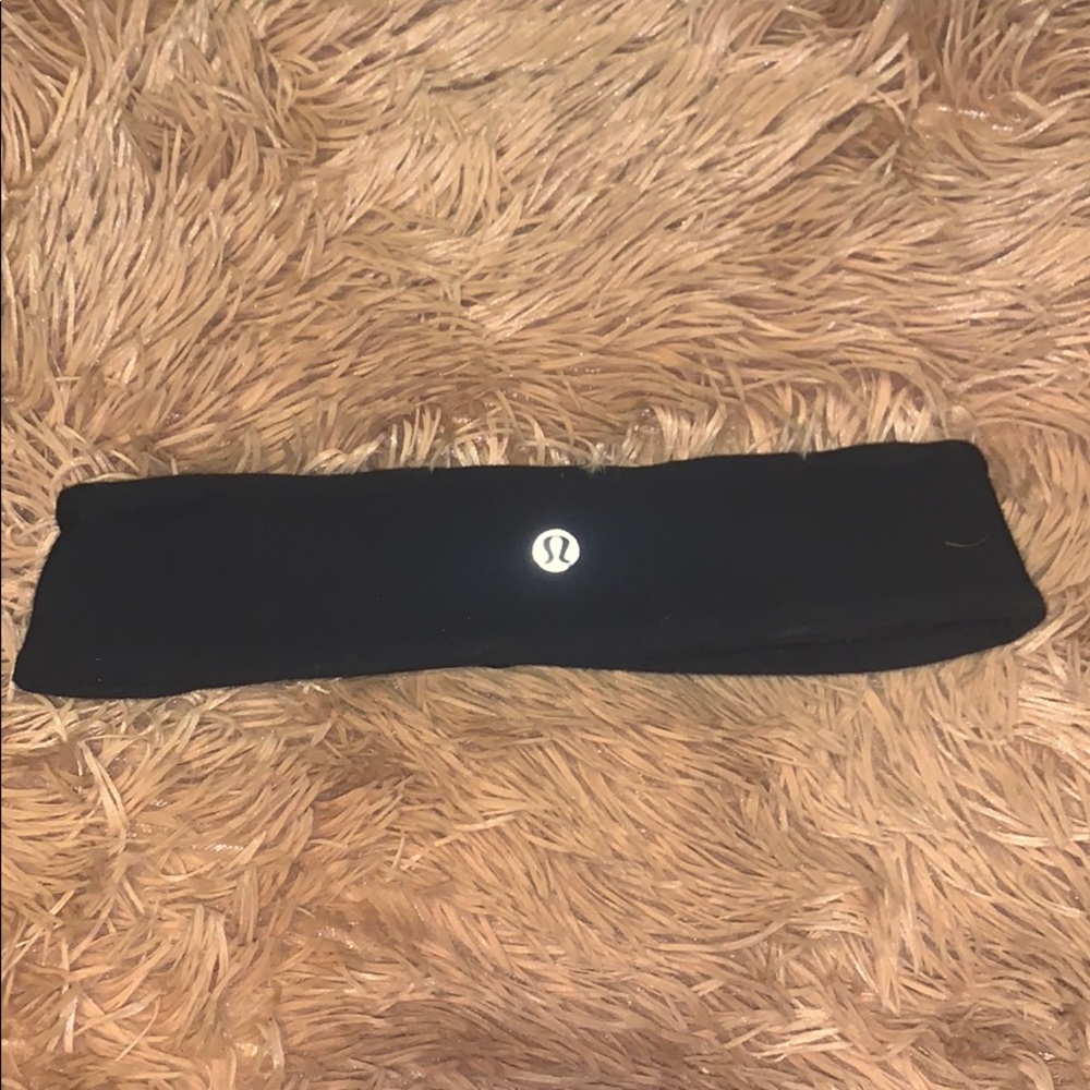 Black lululemon headband